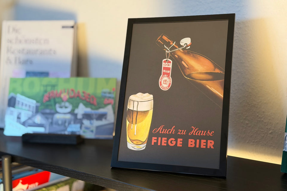 Moritz Fiege Plakate DIN A 4_Alte Werbemotive MORITZ FIEGE FANSHOP Auch zu Hause Fiege Pils -dunkel-